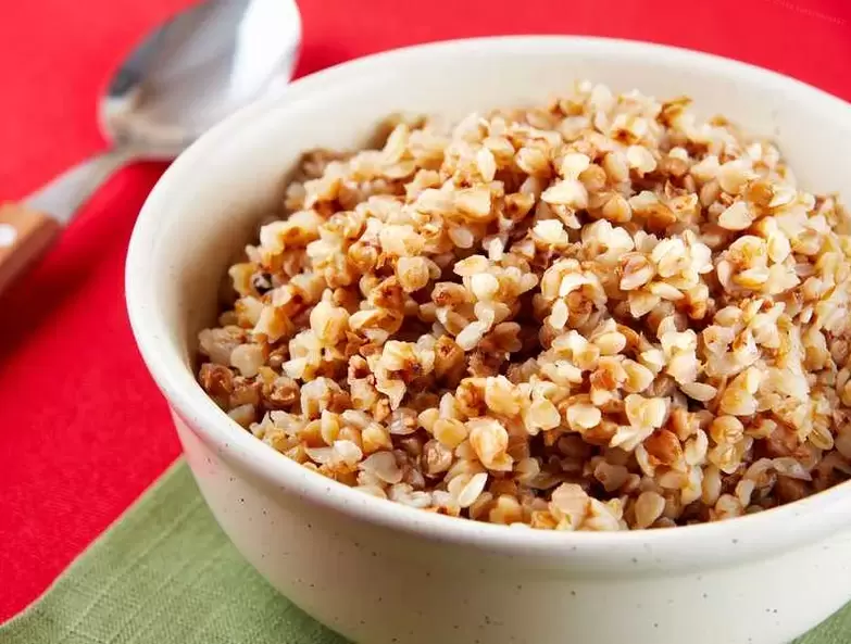 Boiled buckwheat is the simplest and most common option for preparing cereals. 